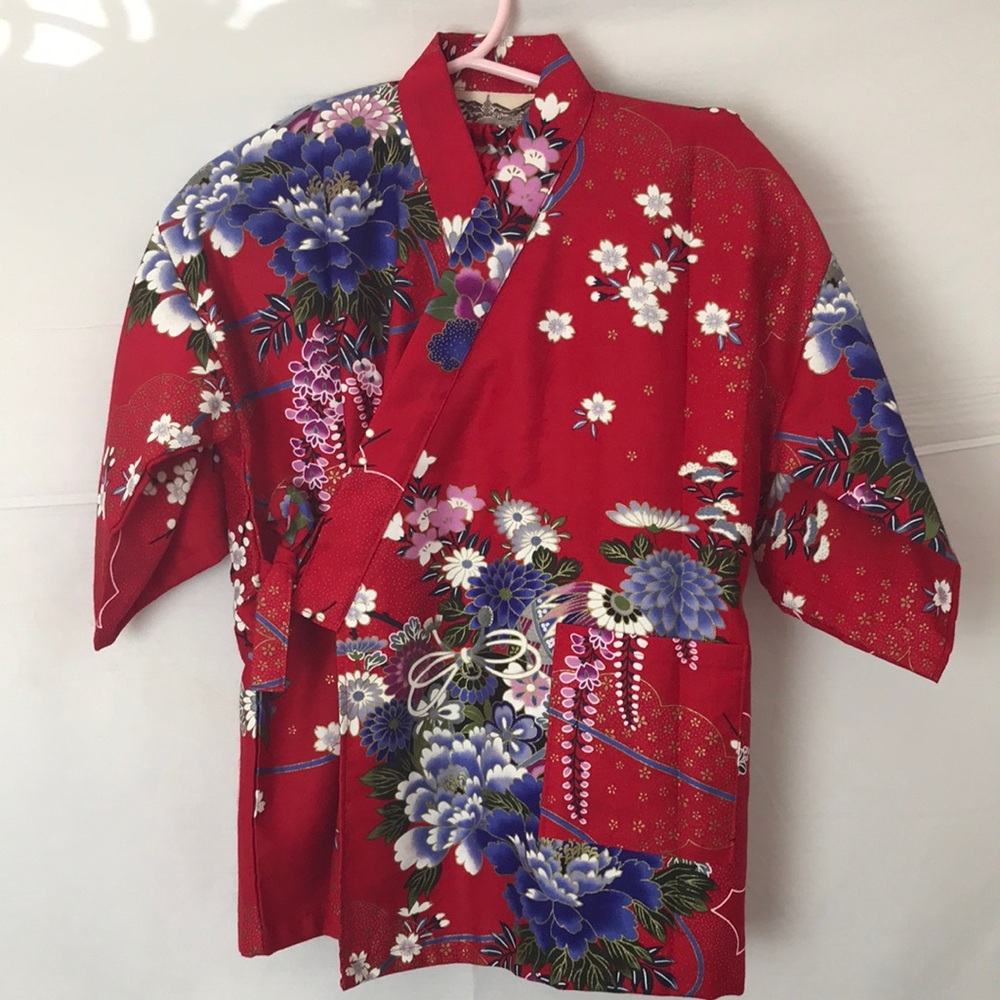 Japanese kids kimono outfit with shorts Sz M ( 4 yrs old) NWOT